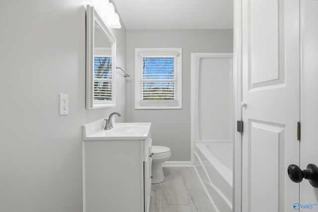 1617 Brook Hollow Circle NW, Huntsville, AL 35816