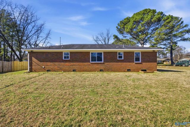 1617 Brook Hollow Circle NW, Huntsville, AL 35816