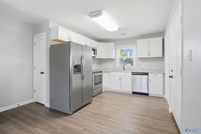 1617 Brook Hollow Circle NW, Huntsville, AL 35816