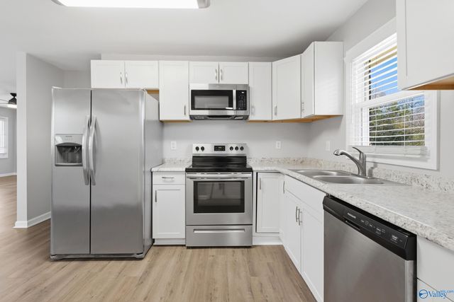 1617 Brook Hollow Circle NW, Huntsville, AL 35816