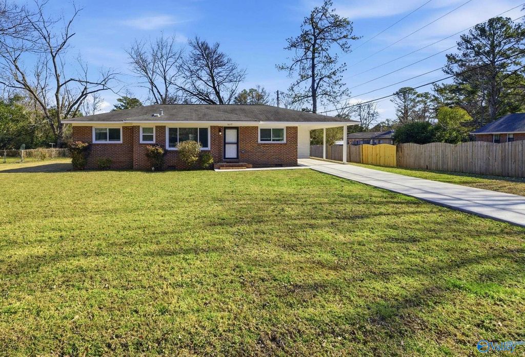 1617 Brook Hollow Circle NW, Huntsville, AL 35816