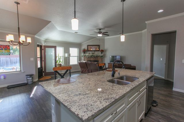 704 Bucknell, Big Spring, TX 79720