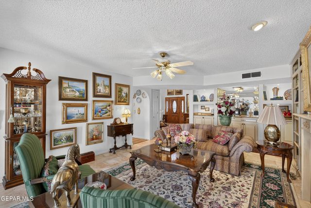 8536 MOUNTAIN ASH Drive, El Paso, TX 79904