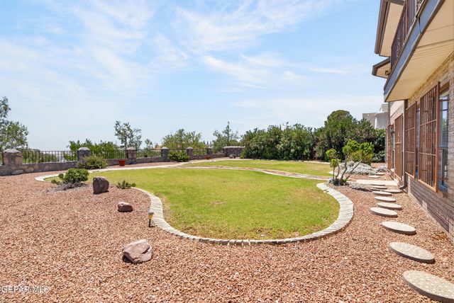 8536 MOUNTAIN ASH Drive, El Paso, TX 79904
