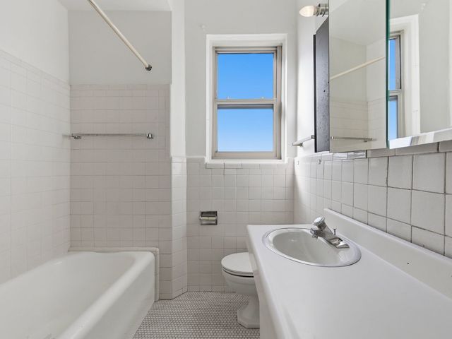 5000 S Cornell Avenue 20A, Chicago, IL 60615