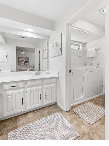 149 N Spring Creek Drive, Richardson, TX 75081