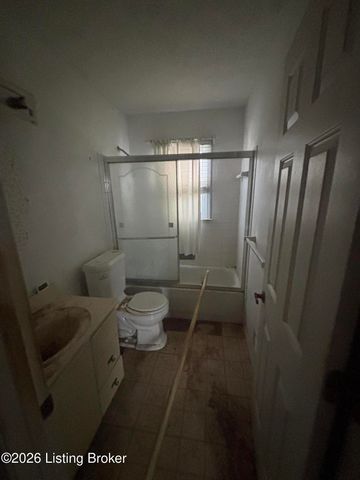 8311 Damascus Cir, Louisville, KY 40228