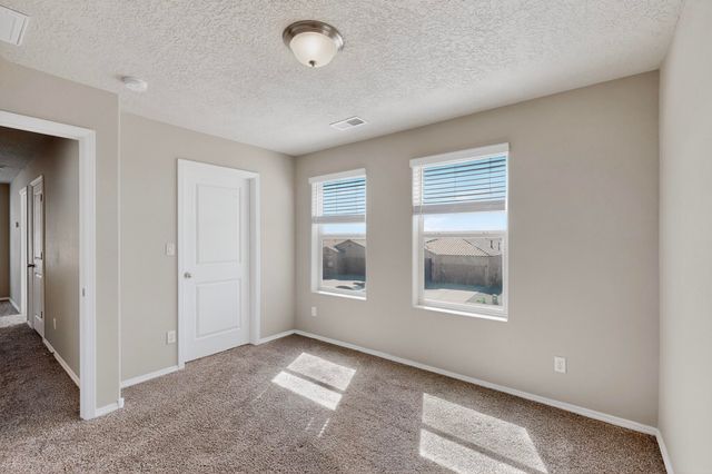 4141 Skyline Loop NE, Rio Rancho, NM 87144