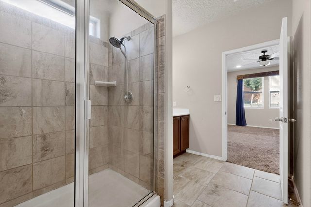 4141 Skyline Loop NE, Rio Rancho, NM 87144