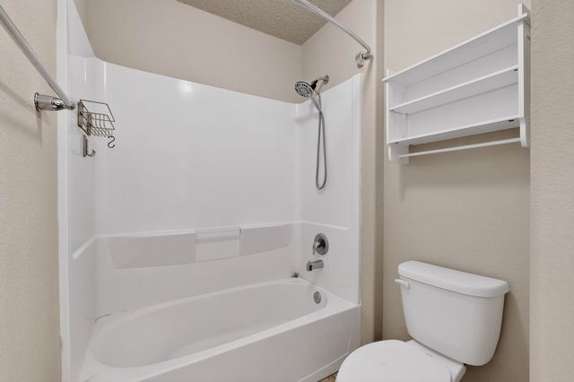 4141 Skyline Loop NE, Rio Rancho, NM 87144