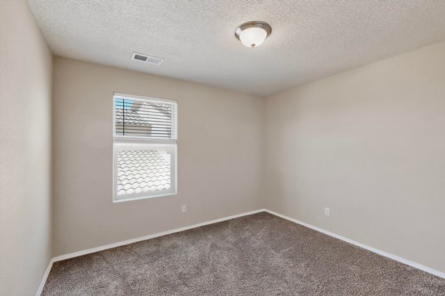 4141 Skyline Loop NE, Rio Rancho, NM 87144