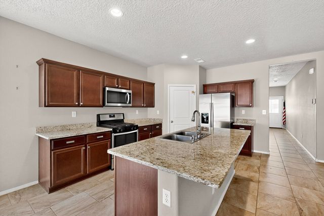 4141 Skyline Loop NE, Rio Rancho, NM 87144