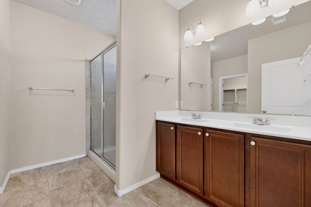 4141 Skyline Loop NE, Rio Rancho, NM 87144