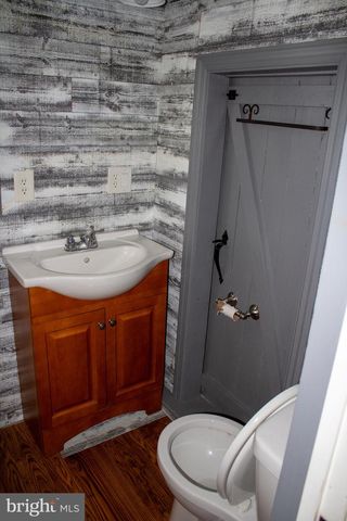 204 HERRVILLE RD, Willow Street, PA 17584