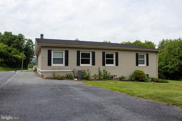 204 HERRVILLE RD, Willow Street, PA 17584