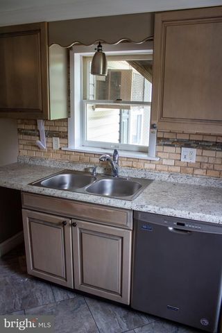 204 HERRVILLE RD, Willow Street, PA 17584
