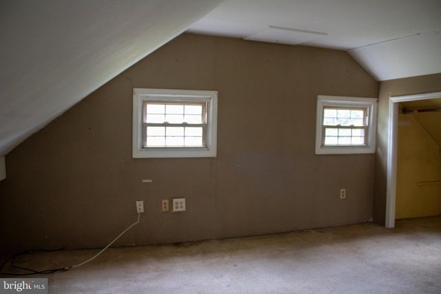 204 HERRVILLE RD, Willow Street, PA 17584
