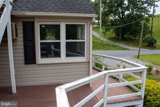 204 HERRVILLE RD, Willow Street, PA 17584