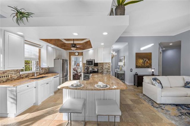 7534 Garibaldi CT, Naples, FL 34114