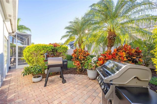 7534 Garibaldi CT, Naples, FL 34114