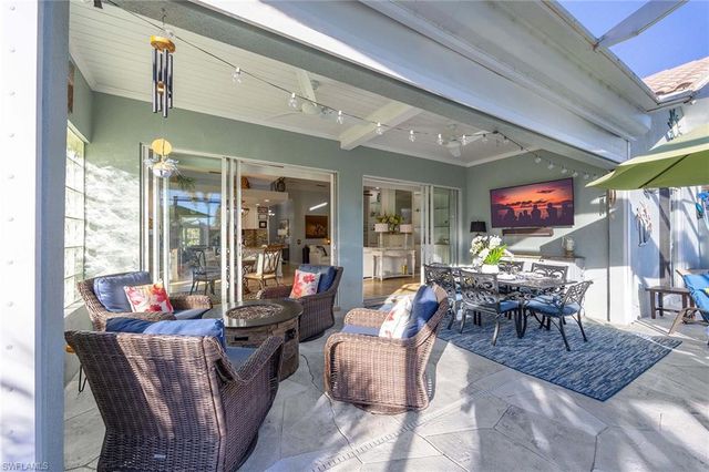 7534 Garibaldi CT, Naples, FL 34114