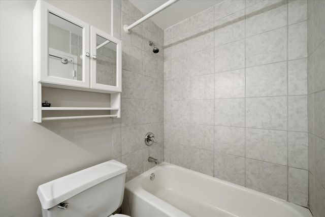 5320 N Sheridan Road 1607, Chicago, IL 60640