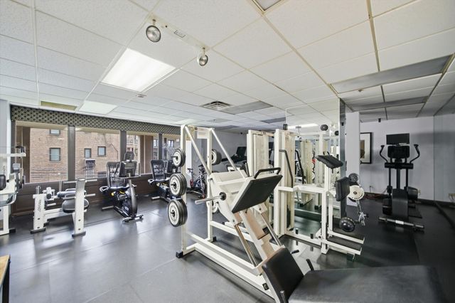 5320 N Sheridan Road 1607, Chicago, IL 60640