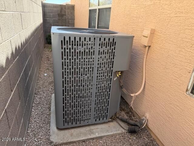 1060 W GLENMERE Drive, Chandler, AZ 85224