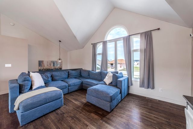 6552 Indian Trail, Schererville, IN 46375