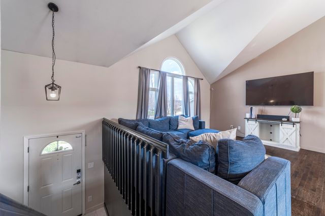 6552 Indian Trail, Schererville, IN 46375