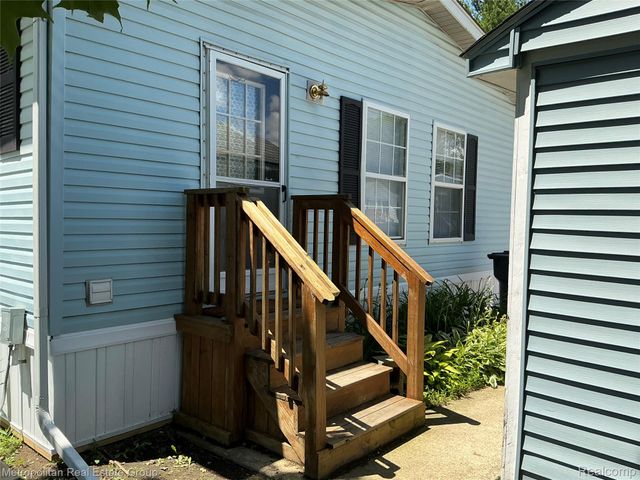 49582 Main Drive, Plymouth Charter Township, MI 48170