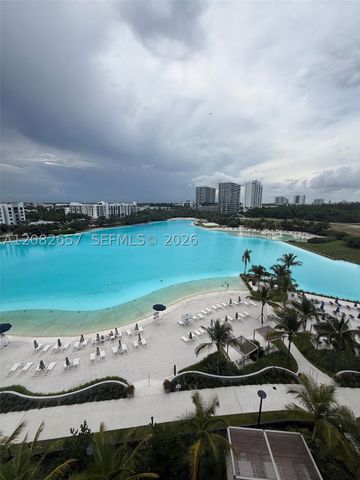 2411 Laguna Circle 2703, North Miami, FL 33181