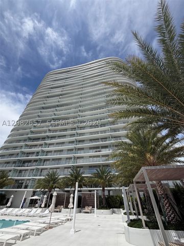 2411 Laguna Circle 2703, North Miami, FL 33181