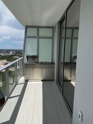 2411 Laguna Circle 2703, North Miami, FL 33181