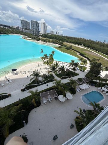 2411 Laguna Circle 2703, North Miami, FL 33181