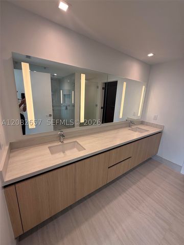 2411 Laguna Circle 2703, North Miami, FL 33181