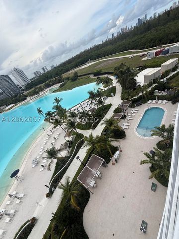 2411 Laguna Circle 2703, North Miami, FL 33181