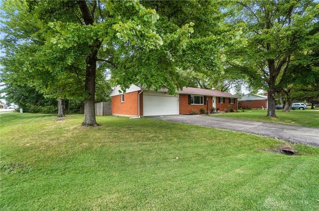 3868 Lujon Drive, Beavercreek, OH 45431