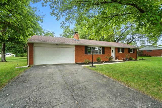 3868 Lujon Drive, Beavercreek, OH 45431