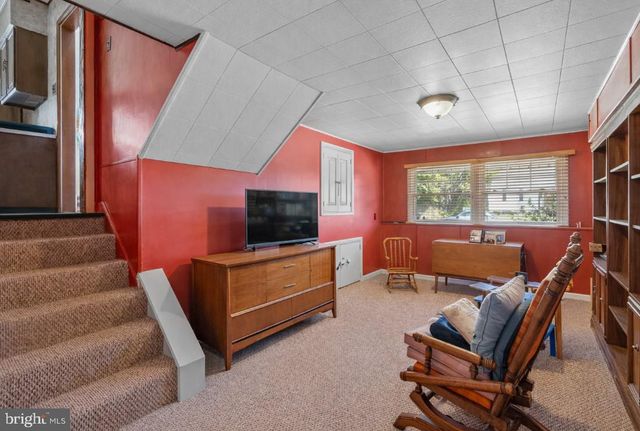 250 E WILLIAMS AVE, Barrington, NJ 08007