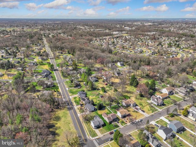 250 E WILLIAMS AVE, Barrington, NJ 08007