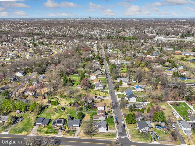 250 E WILLIAMS AVE, Barrington, NJ 08007