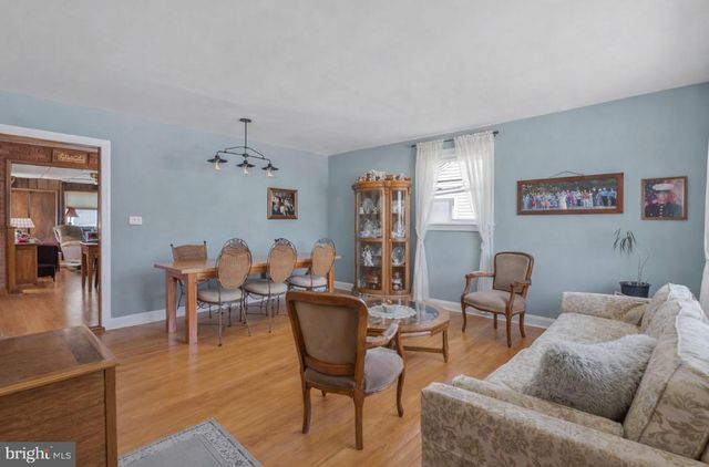 250 E WILLIAMS AVE, Barrington, NJ 08007