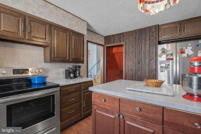 250 E WILLIAMS AVE, Barrington, NJ 08007