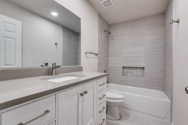 2013 Toulon Lane, Carrollton, TX 75007
