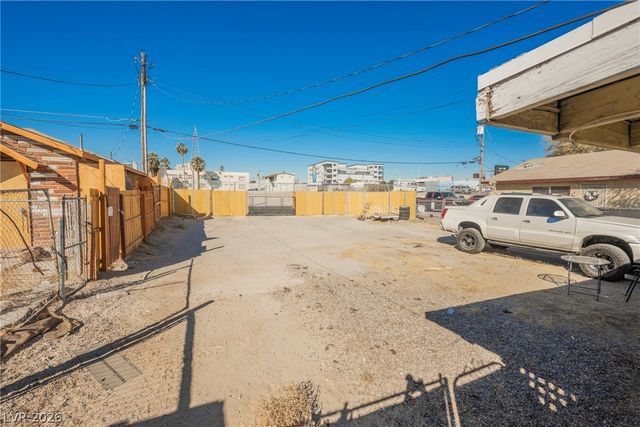 203 North 13th Street, Las Vegas, NV 89101