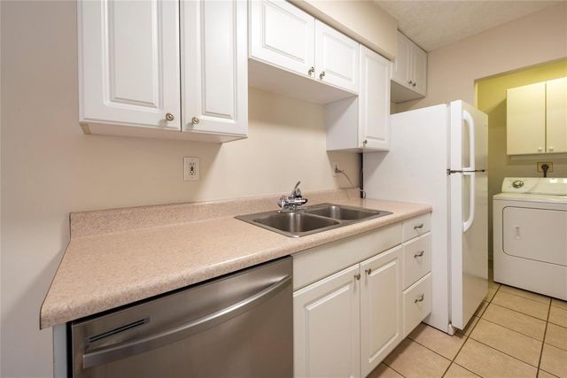 930 Mandarin Isle, Fort Lauderdale, FL 33315