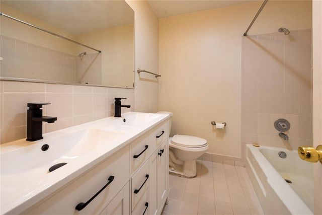 930 Mandarin Isle, Fort Lauderdale, FL 33315