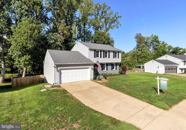 7945 FREEHOLLOW DR, Falls Church, VA 22042