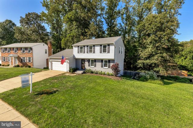 7945 FREEHOLLOW DR, Falls Church, VA 22042